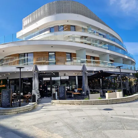 Trzy Pomosty Mistral سفينويتشي